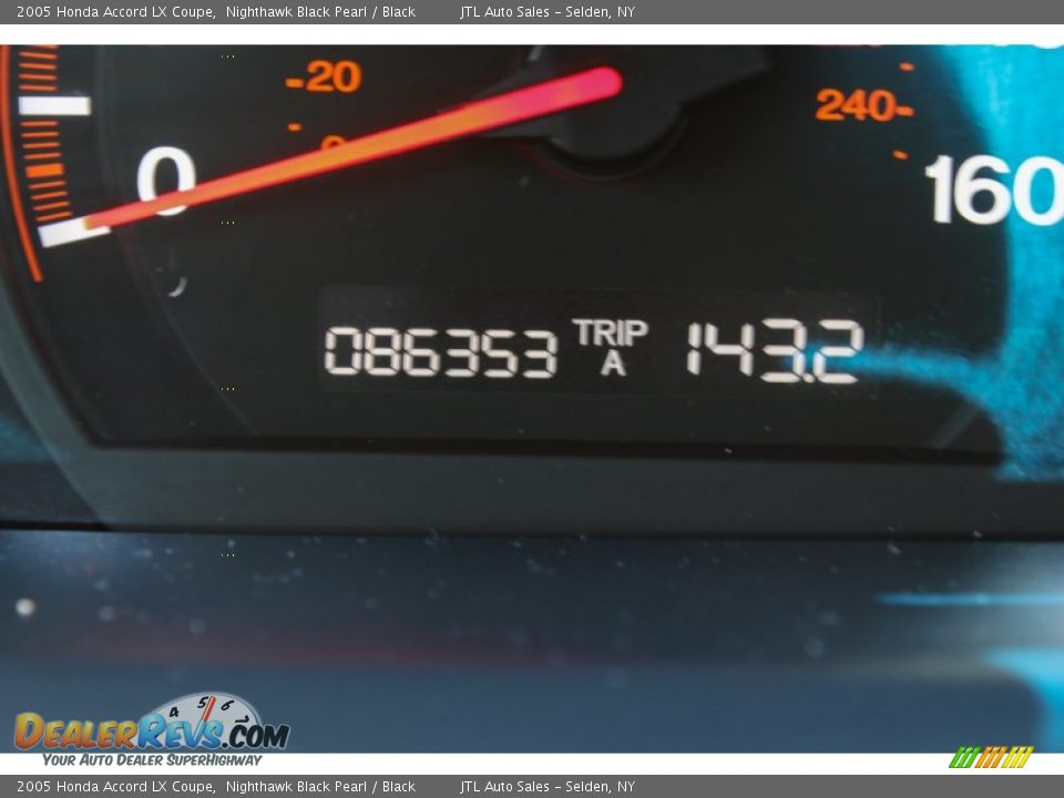 2005 Honda Accord LX Coupe Nighthawk Black Pearl / Black Photo #14