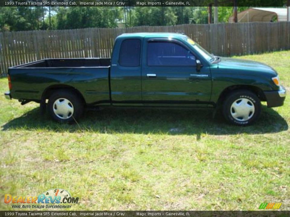1999 Toyota Tacoma SR5 Extended Cab Imperial Jade Mica / Gray Photo #6