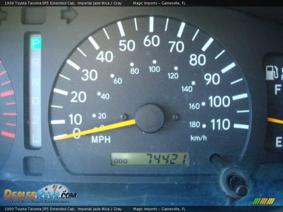 1999 Toyota Tacoma SR5 Extended Cab Imperial Jade Mica / Gray Photo #8