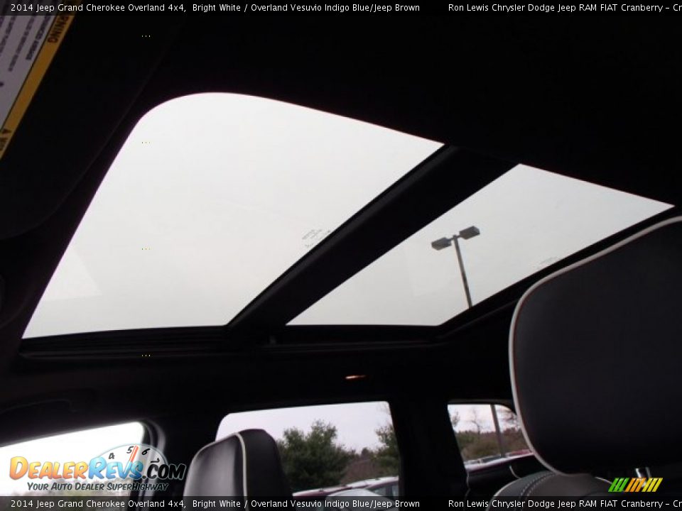 Sunroof of 2014 Jeep Grand Cherokee Overland 4x4 Photo #15