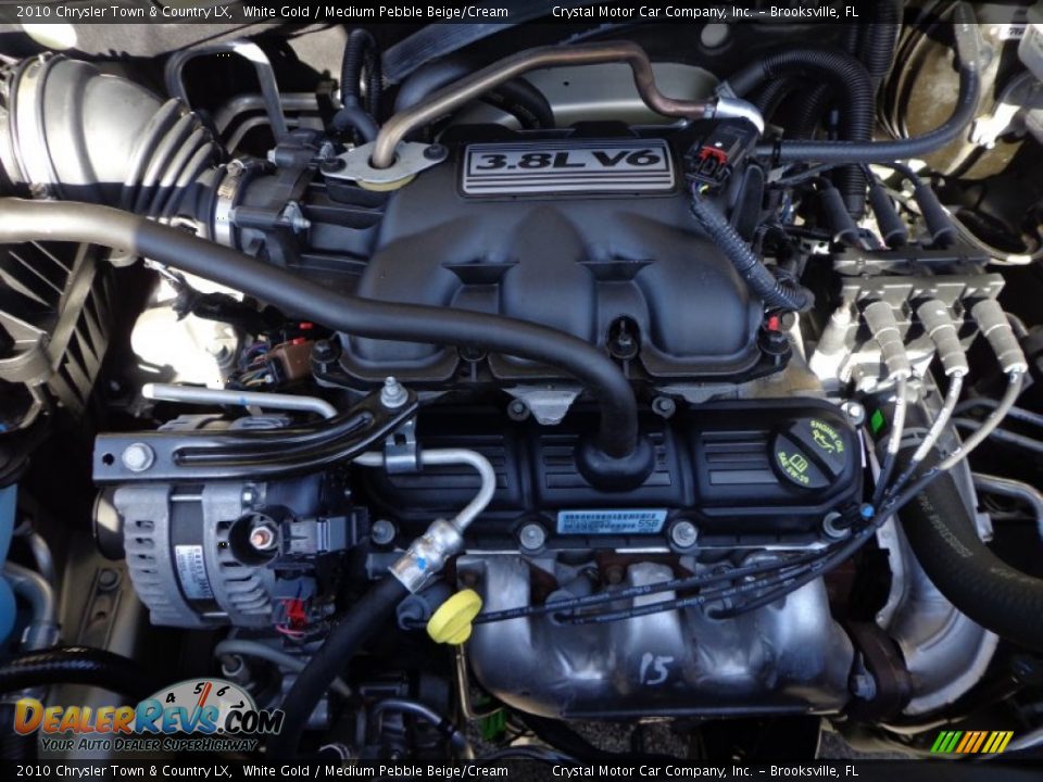 2010 Chrysler Town & Country LX White Gold / Medium Pebble Beige/Cream Photo #18