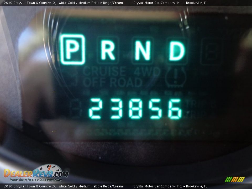 2010 Chrysler Town & Country LX White Gold / Medium Pebble Beige/Cream Photo #20