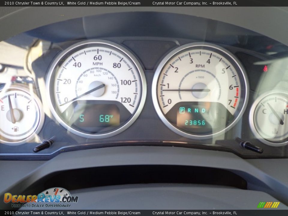 2010 Chrysler Town & Country LX White Gold / Medium Pebble Beige/Cream Photo #21