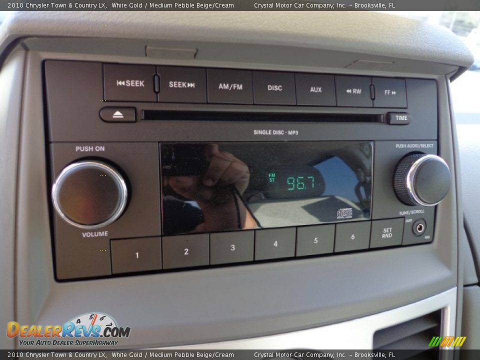 2010 Chrysler Town & Country LX White Gold / Medium Pebble Beige/Cream Photo #22