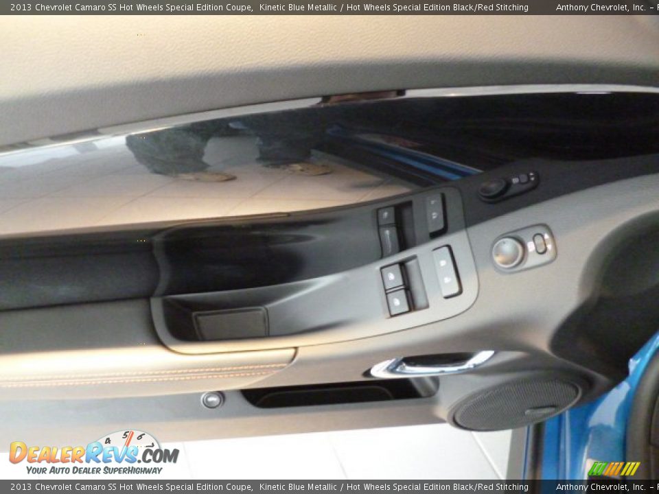 Controls of 2013 Chevrolet Camaro SS Hot Wheels Special Edition Coupe Photo #16