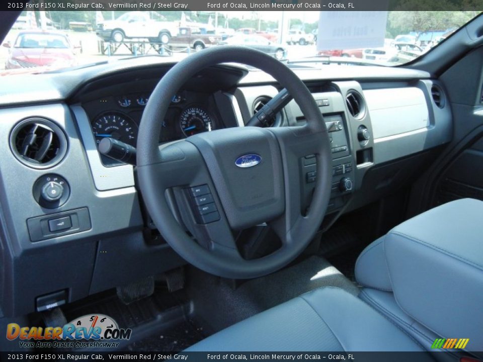Dashboard of 2013 Ford F150 XL Regular Cab Photo #7