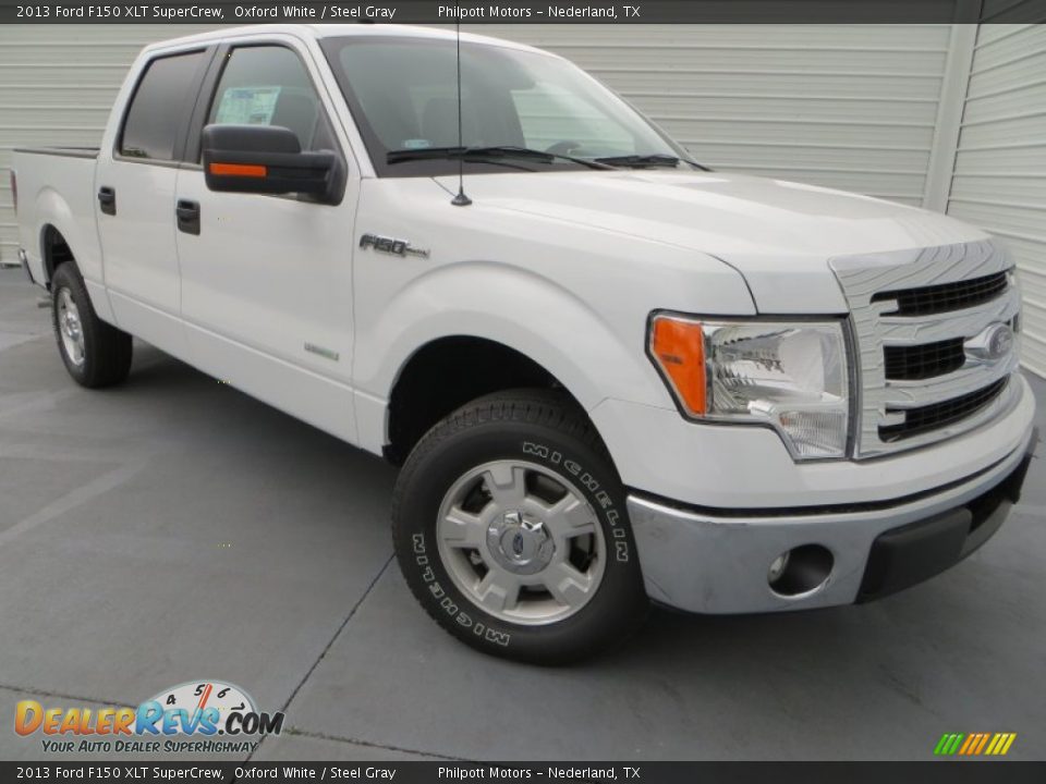 Front 3/4 View of 2013 Ford F150 XLT SuperCrew Photo #2