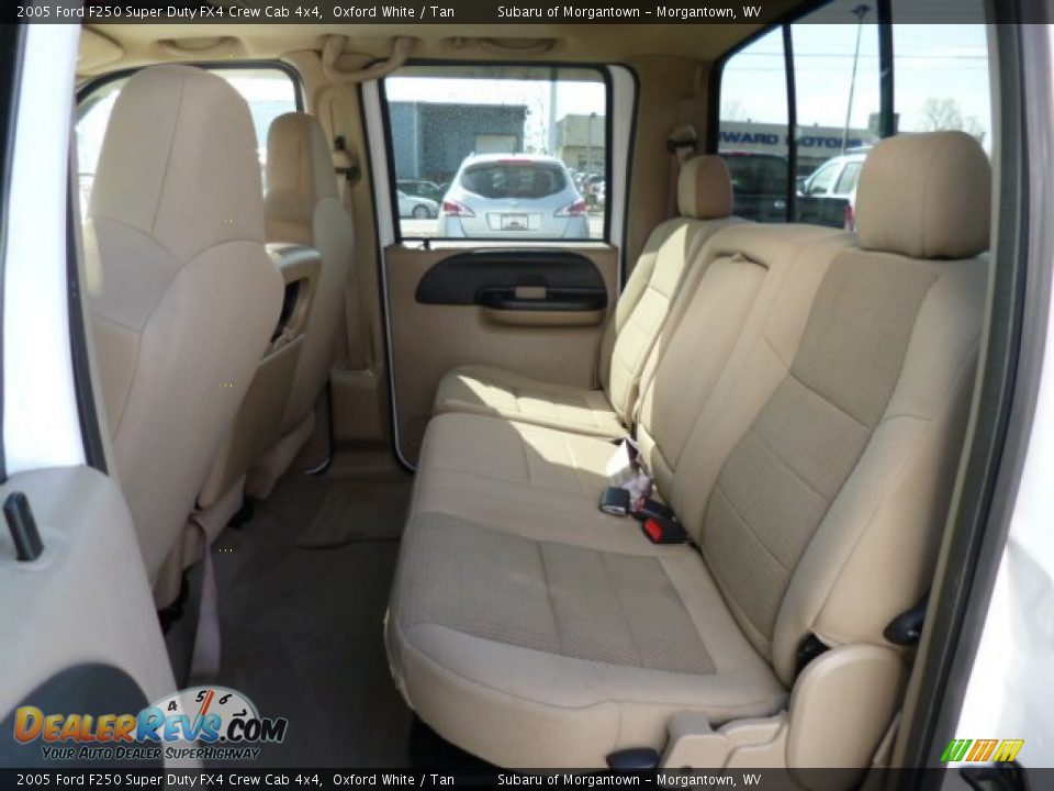 2005 Ford F250 Super Duty FX4 Crew Cab 4x4 Oxford White / Tan Photo #6
