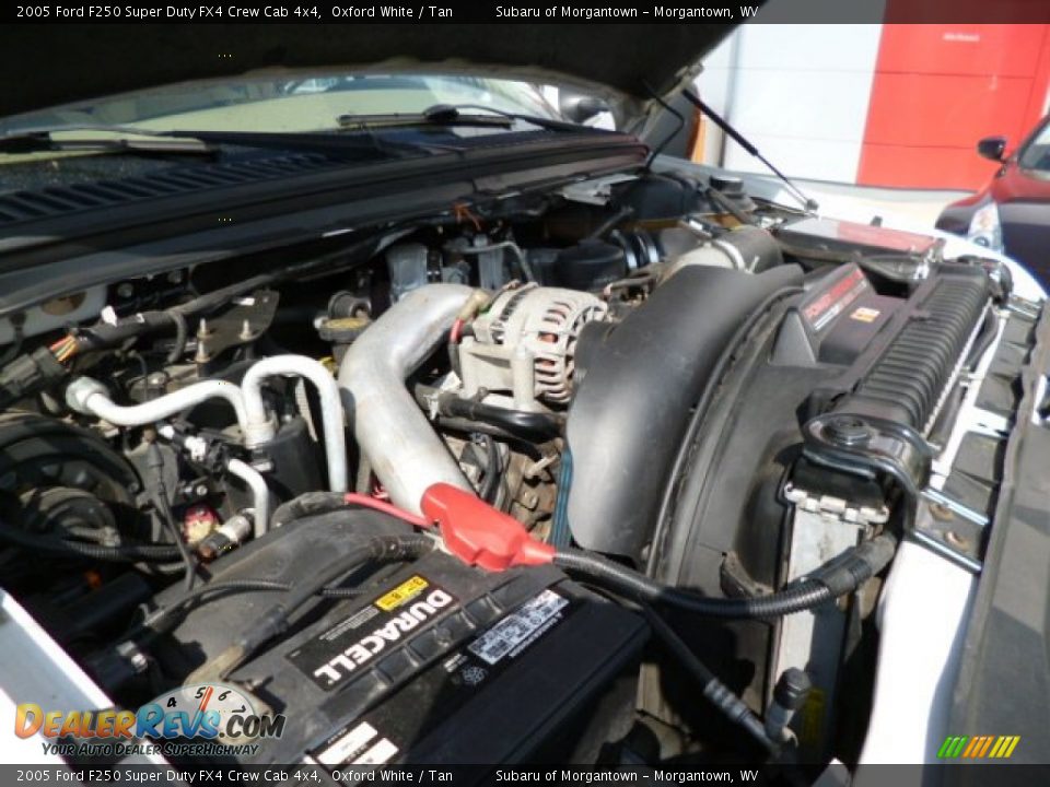 2005 Ford F250 Super Duty FX4 Crew Cab 4x4 Oxford White / Tan Photo #18