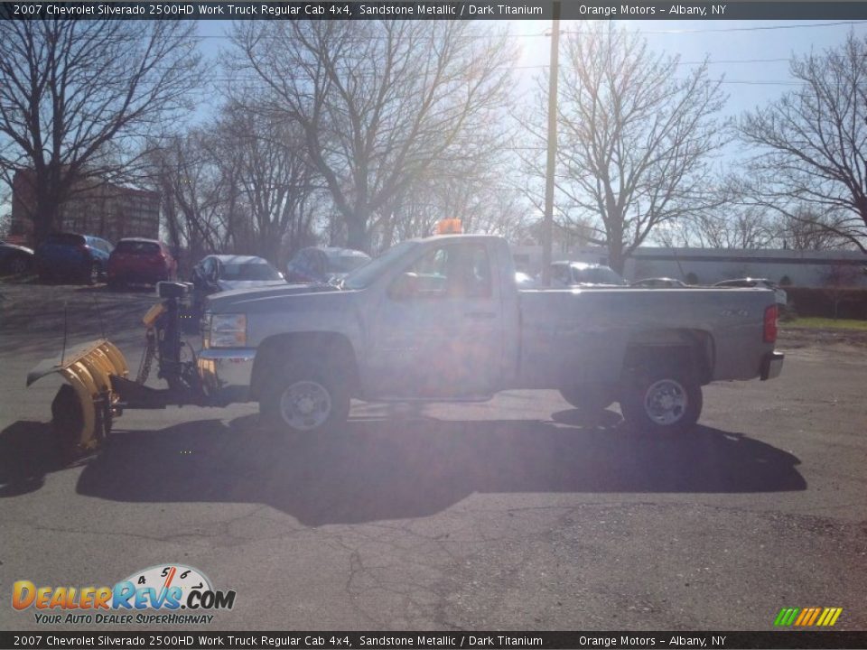 2007 Chevrolet Silverado 2500HD Work Truck Regular Cab 4x4 Sandstone Metallic / Dark Titanium Photo #2