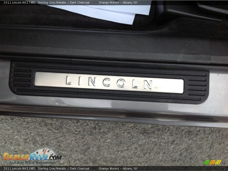 2011 Lincoln MKZ FWD Sterling Grey Metallic / Dark Charcoal Photo #16