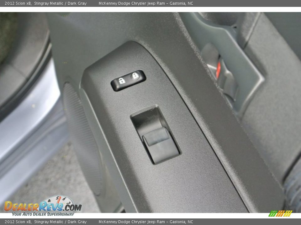 2012 Scion xB Stingray Metallic / Dark Gray Photo #22