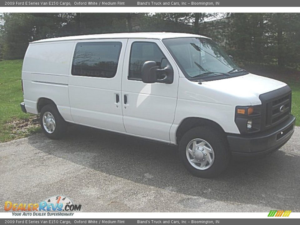 2009 Ford E Series Van E150 Cargo Oxford White / Medium Flint Photo #1