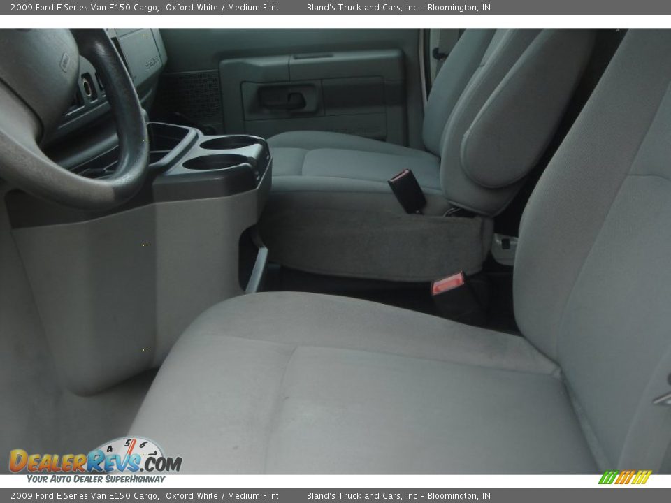 2009 Ford E Series Van E150 Cargo Oxford White / Medium Flint Photo #6