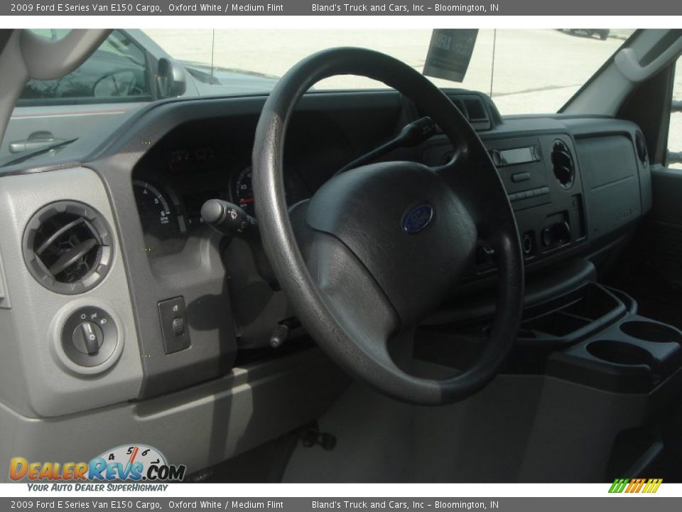 2009 Ford E Series Van E150 Cargo Oxford White / Medium Flint Photo #7