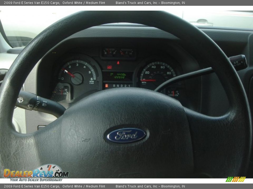 2009 Ford E Series Van E150 Cargo Oxford White / Medium Flint Photo #9