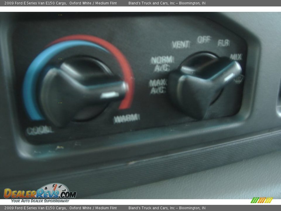 2009 Ford E Series Van E150 Cargo Oxford White / Medium Flint Photo #10
