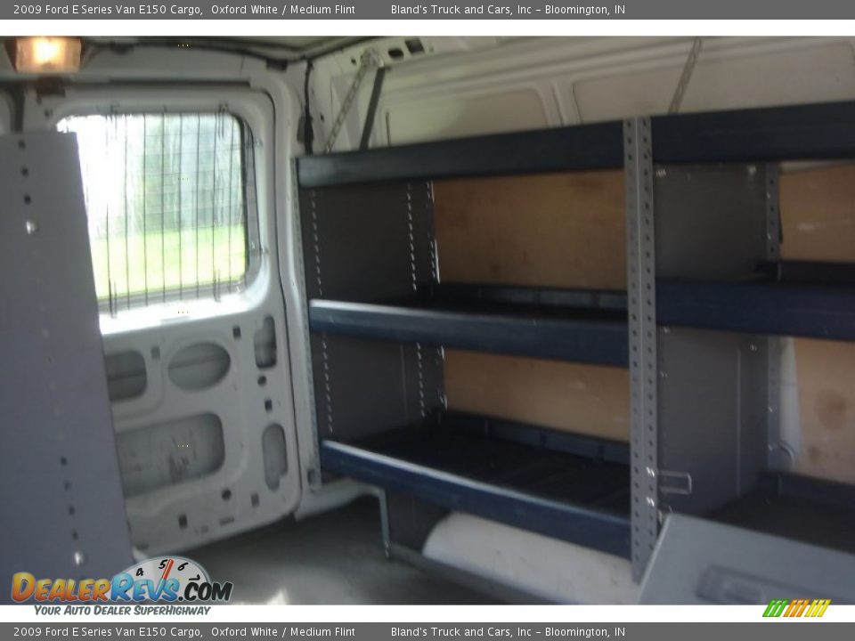 2009 Ford E Series Van E150 Cargo Oxford White / Medium Flint Photo #16