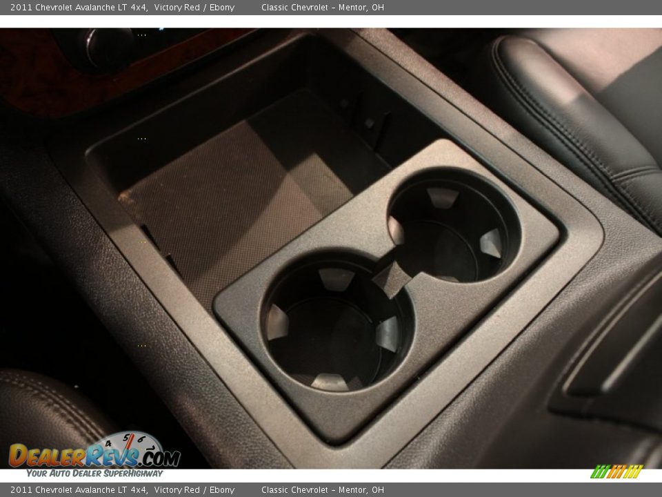 2011 Chevrolet Avalanche LT 4x4 Victory Red / Ebony Photo #10