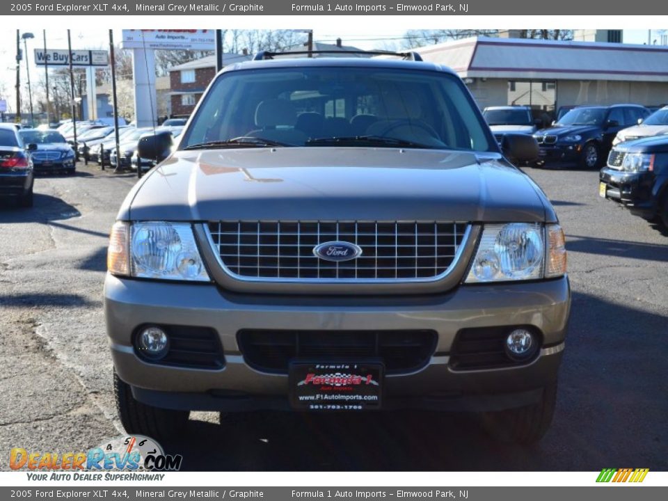2005 Ford Explorer XLT 4x4 Mineral Grey Metallic / Graphite Photo #2