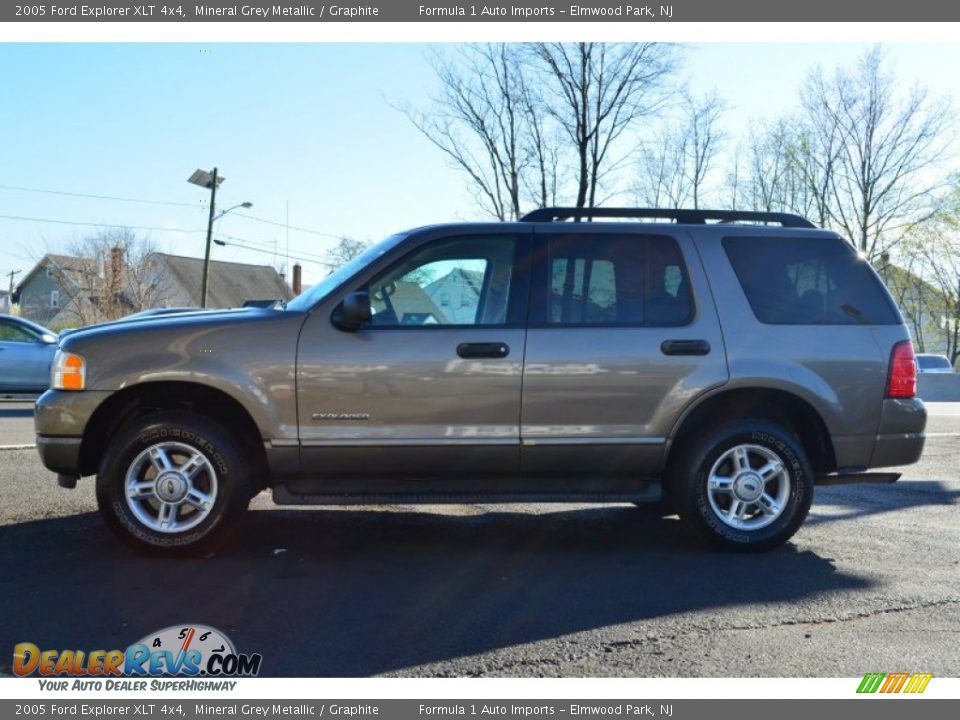 2005 Ford Explorer XLT 4x4 Mineral Grey Metallic / Graphite Photo #4