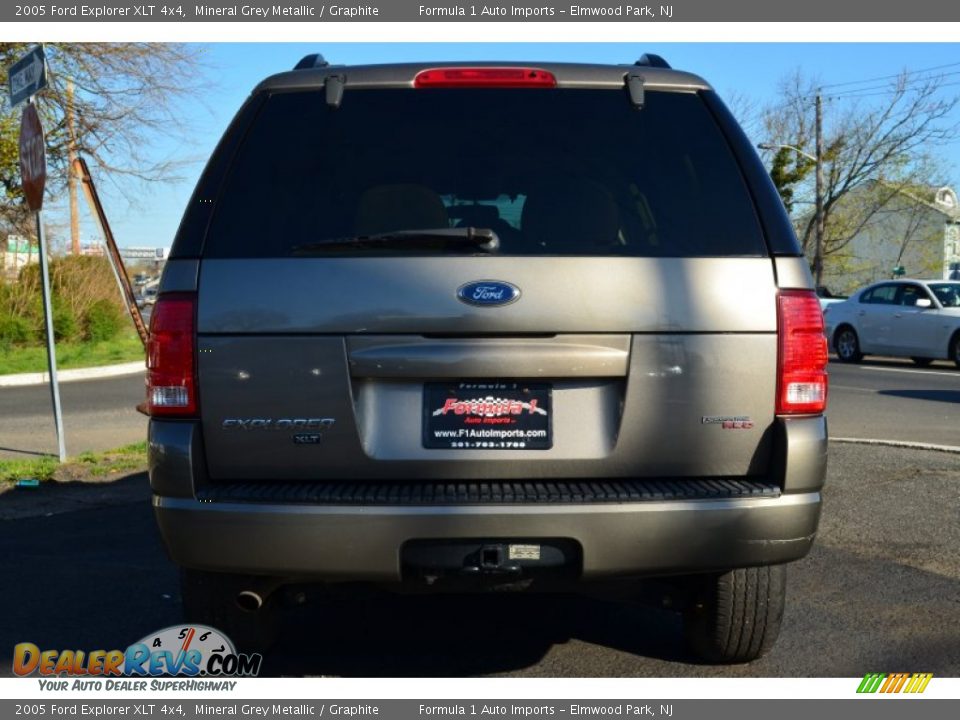 2005 Ford Explorer XLT 4x4 Mineral Grey Metallic / Graphite Photo #6