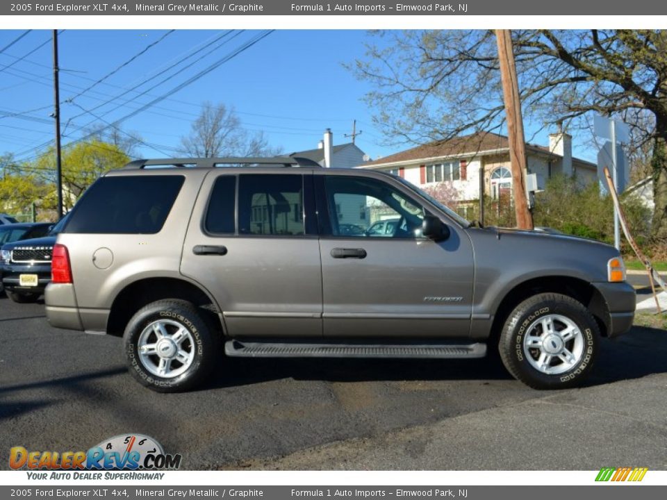 2005 Ford Explorer XLT 4x4 Mineral Grey Metallic / Graphite Photo #8