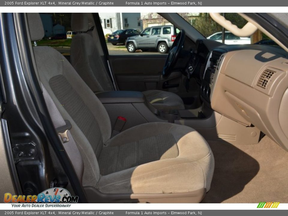 2005 Ford Explorer XLT 4x4 Mineral Grey Metallic / Graphite Photo #14