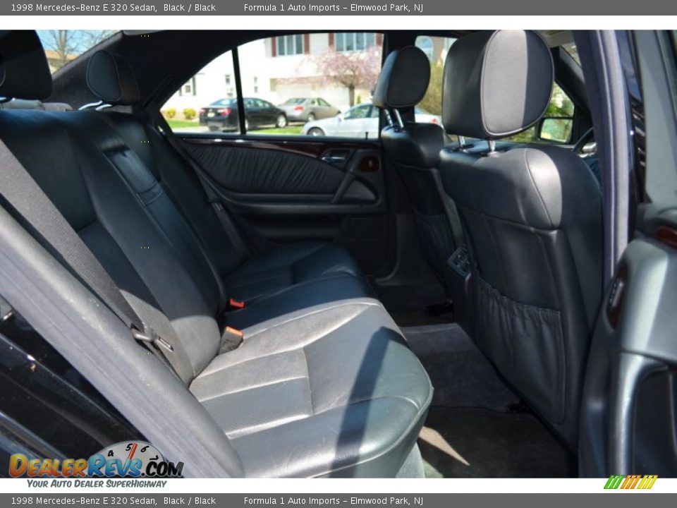 1998 Mercedes-Benz E 320 Sedan Black / Black Photo #12
