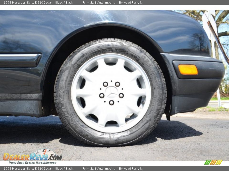 1998 Mercedes-Benz E 320 Sedan Black / Black Photo #25