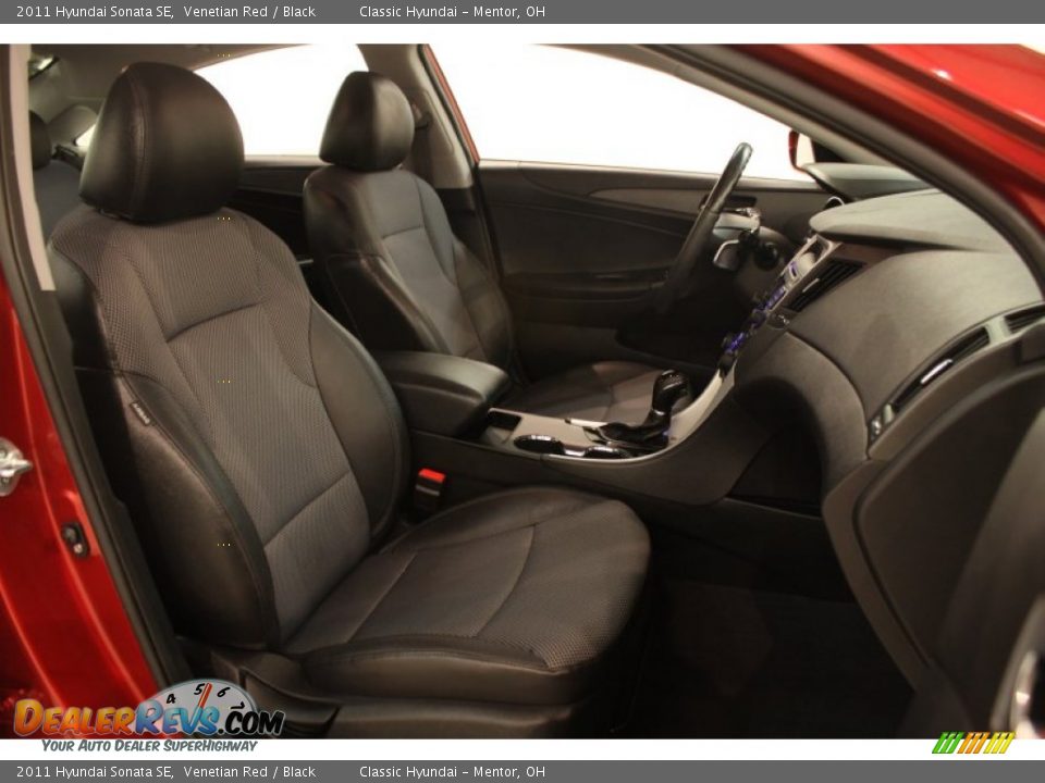 2011 Hyundai Sonata SE Venetian Red / Black Photo #10