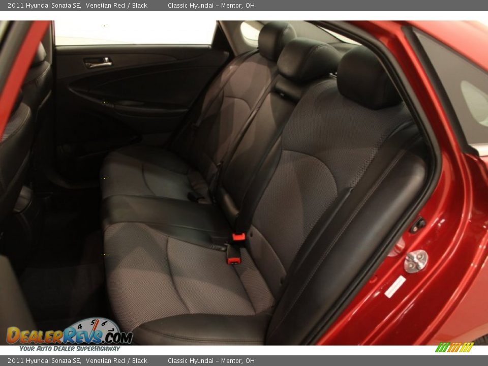 2011 Hyundai Sonata SE Venetian Red / Black Photo #12