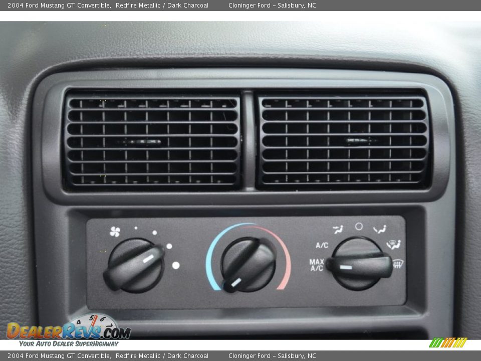 Controls of 2004 Ford Mustang GT Convertible Photo #30
