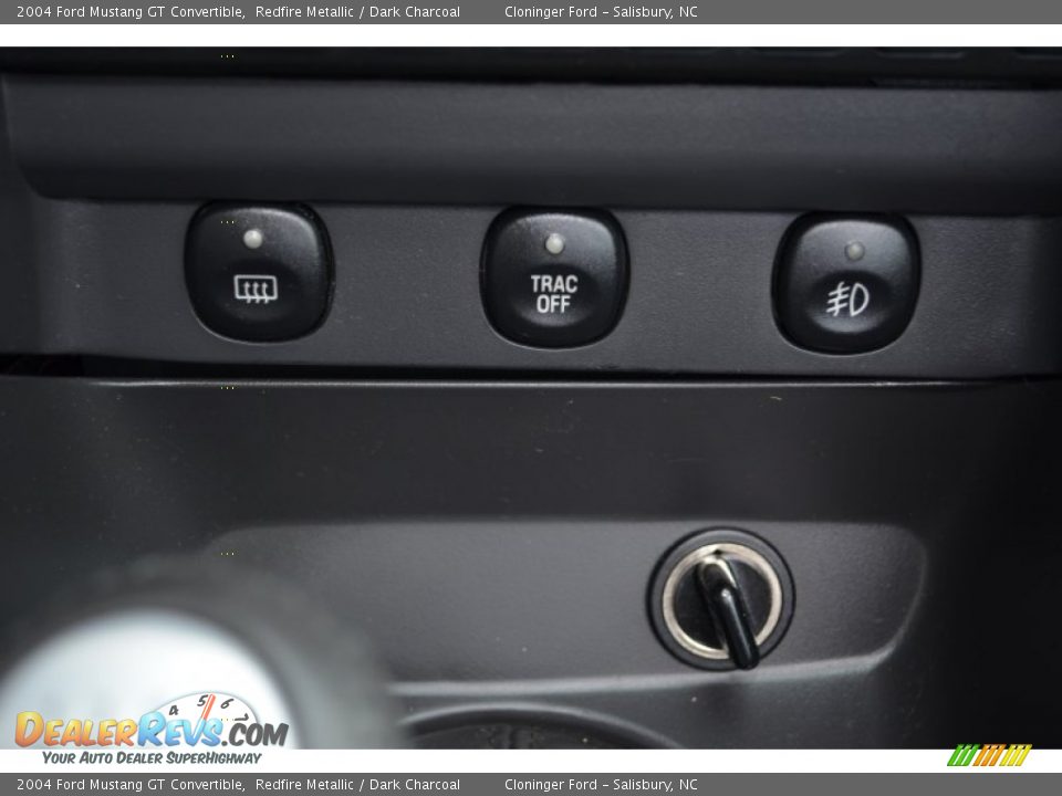 Controls of 2004 Ford Mustang GT Convertible Photo #32