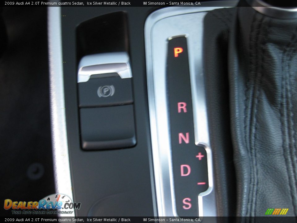 2009 Audi A4 2.0T Premium quattro Sedan Ice Silver Metallic / Black Photo #11