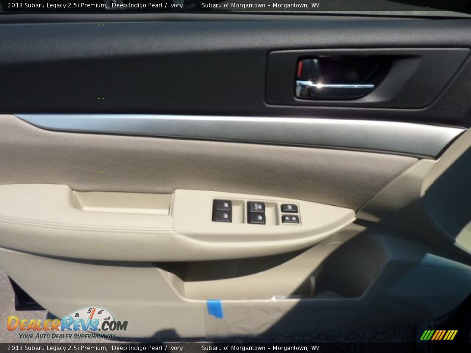 2013 Subaru Legacy 2.5i Premium Deep Indigo Pearl / Ivory Photo #17