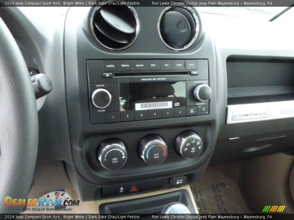 2014 Jeep Compass Sport 4x4 Bright White / Dark Slate Gray/Light Pebble Photo #19
