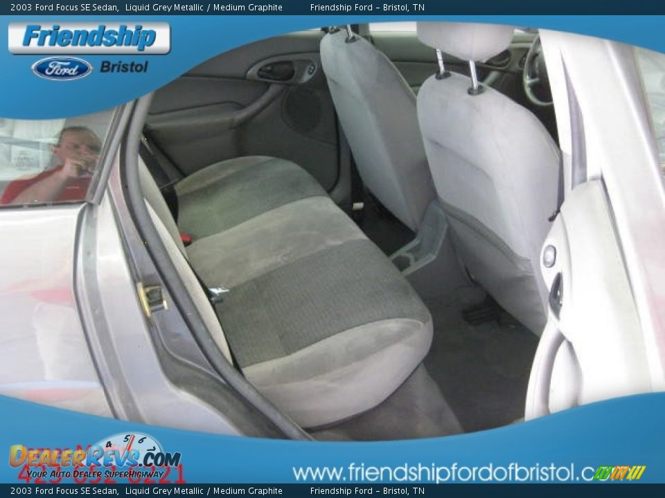 2003 Ford Focus SE Sedan Liquid Grey Metallic / Medium Graphite Photo #12