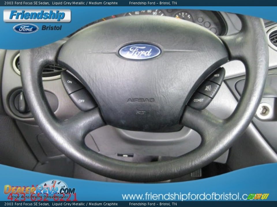 2003 Ford Focus SE Sedan Liquid Grey Metallic / Medium Graphite Photo #18