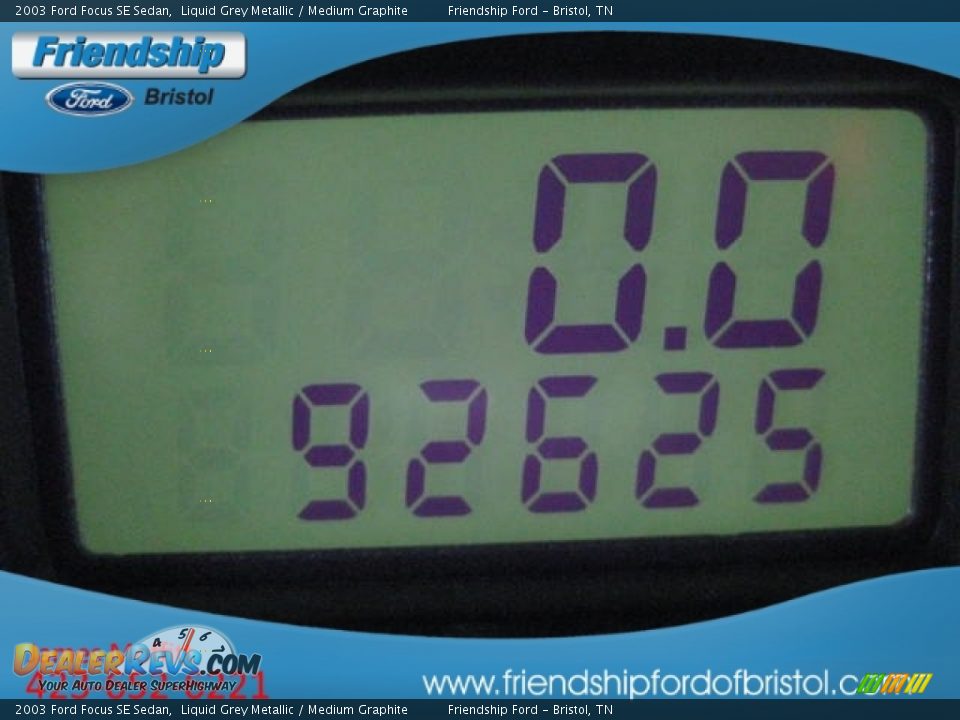 2003 Ford Focus SE Sedan Liquid Grey Metallic / Medium Graphite Photo #20