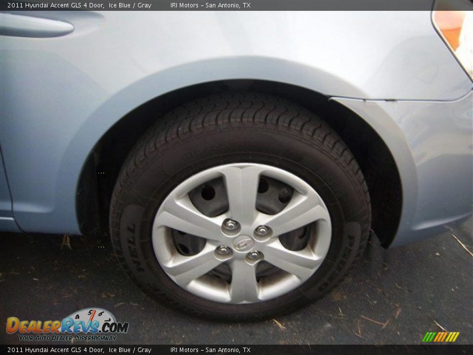 2011 Hyundai Accent GLS 4 Door Ice Blue / Gray Photo #4
