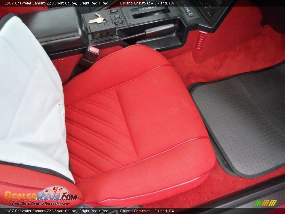 Front Seat of 1987 Chevrolet Camaro Z28 Sport Coupe Photo #14