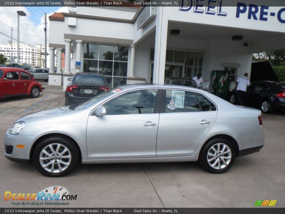 2010 Volkswagen Jetta SE Sedan Reflex Silver Metallic / Titan Black Photo #2