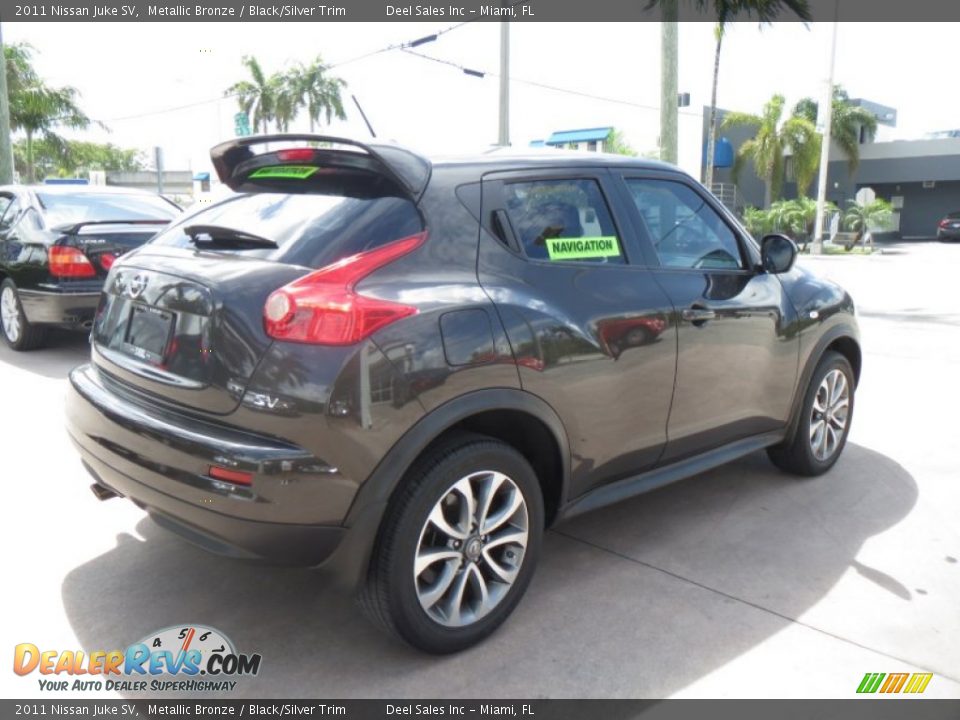 2011 Nissan Juke SV Metallic Bronze / Black/Silver Trim Photo #5