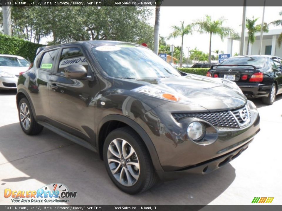 2011 Nissan Juke SV Metallic Bronze / Black/Silver Trim Photo #7