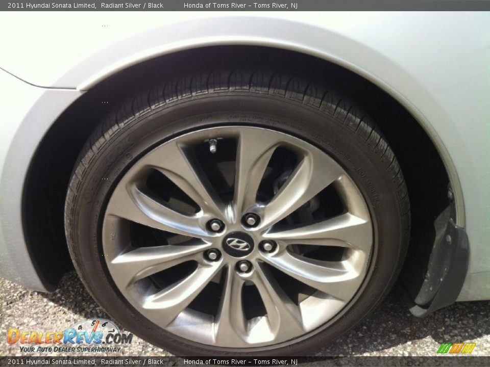 2011 Hyundai Sonata Limited Radiant Silver / Black Photo #3