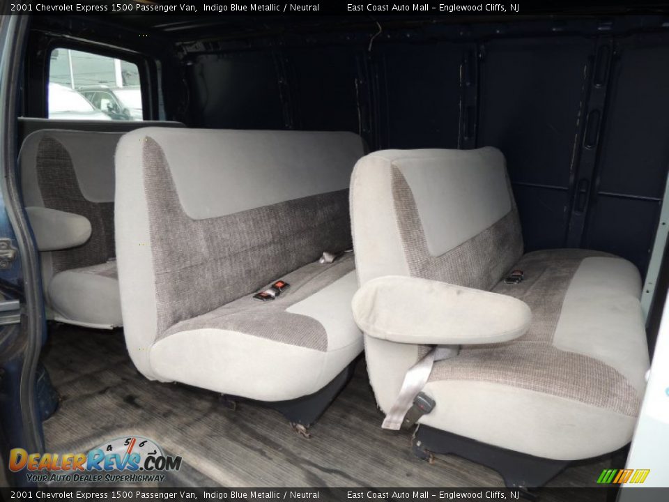 2001 Chevrolet Express 1500 Passenger Van Indigo Blue Metallic / Neutral Photo #9