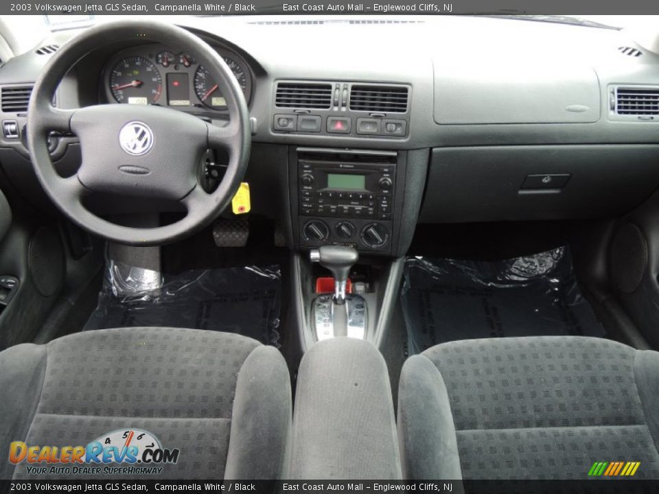 2003 Volkswagen Jetta GLS Sedan Campanella White / Black Photo #10