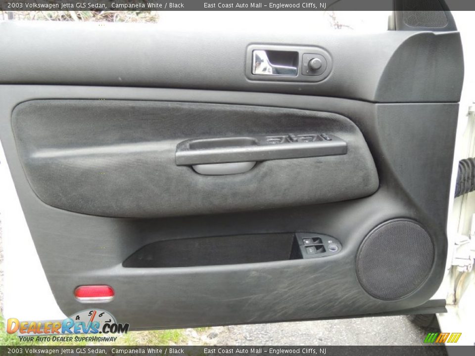 2003 Volkswagen Jetta GLS Sedan Campanella White / Black Photo #15