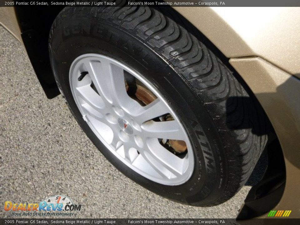 2005 Pontiac G6 Sedan Sedona Beige Metallic / Light Taupe Photo #9